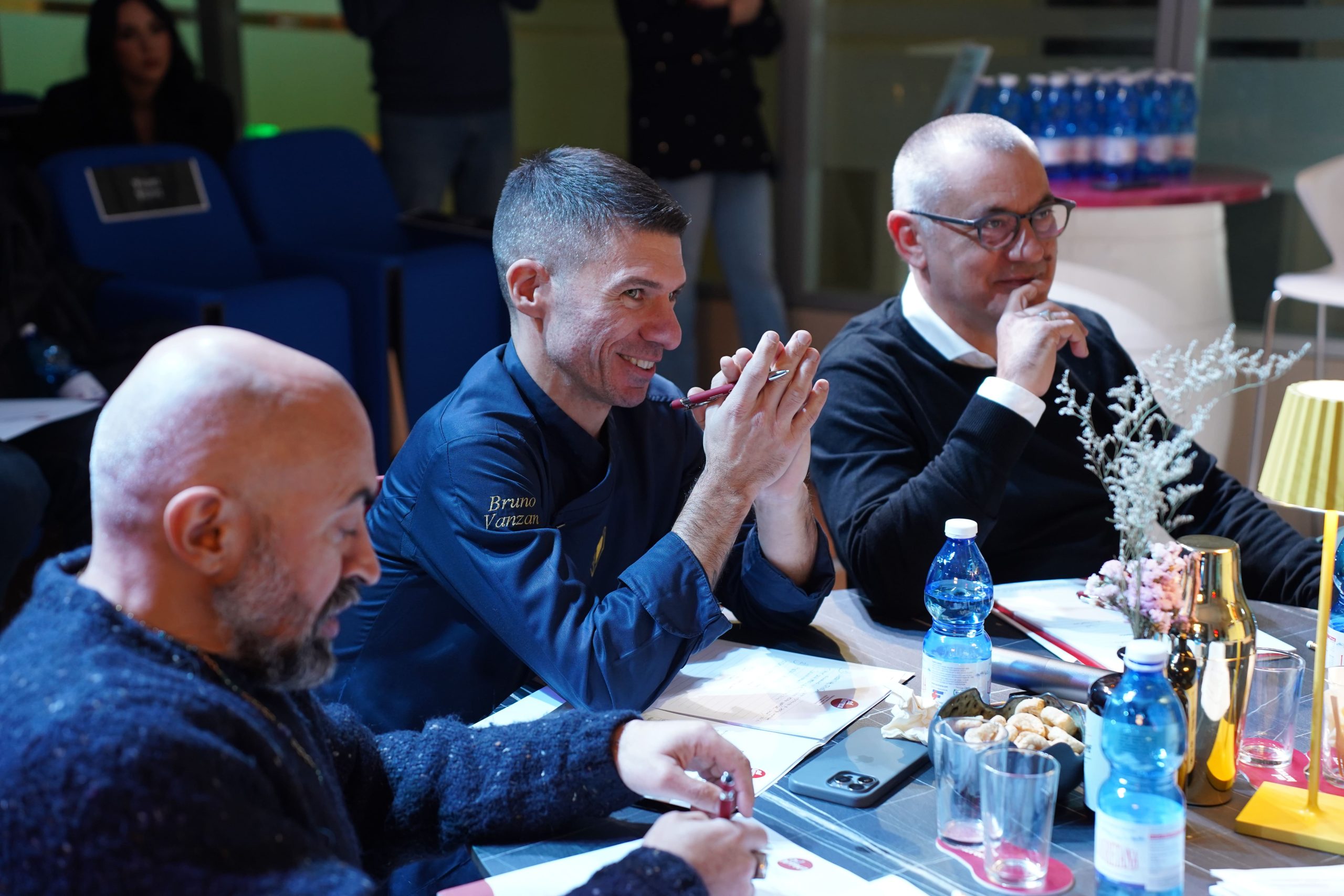 La Giuria al lavoro durante la competizione